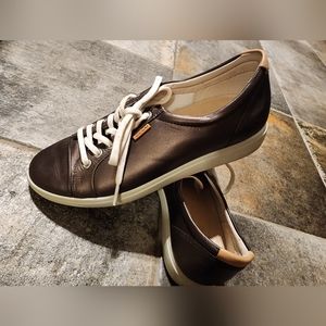 Ecco womans shoes